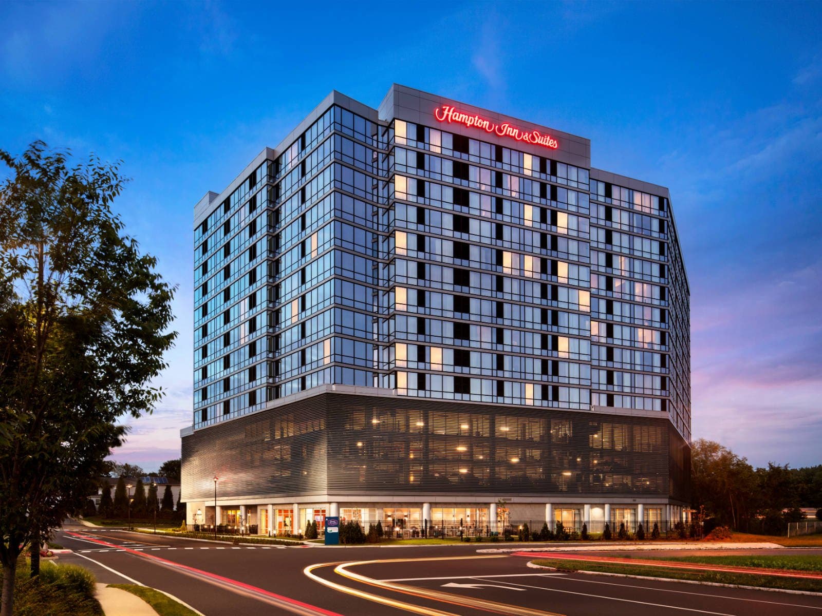 Hampton Inn & Suites